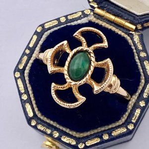 Vintage Avon ring with gold colored costume ring